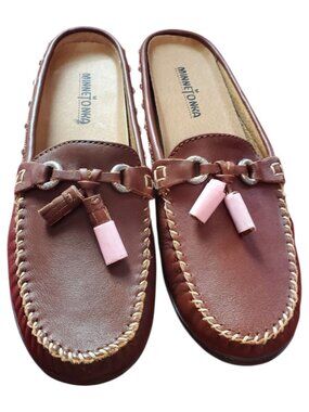 Minnetonka Womens Brown Leather Slip-On Moccasins W/Decorative Tassels Size 9.5